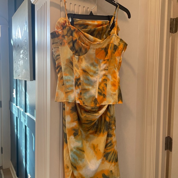Pretty Little Things Orange Tie Dye Ruched Side Midi Skirt and Corset 2 piece - Picture 3 of 6